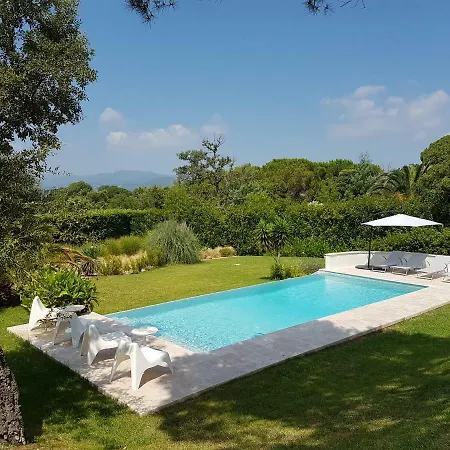 Villa White *